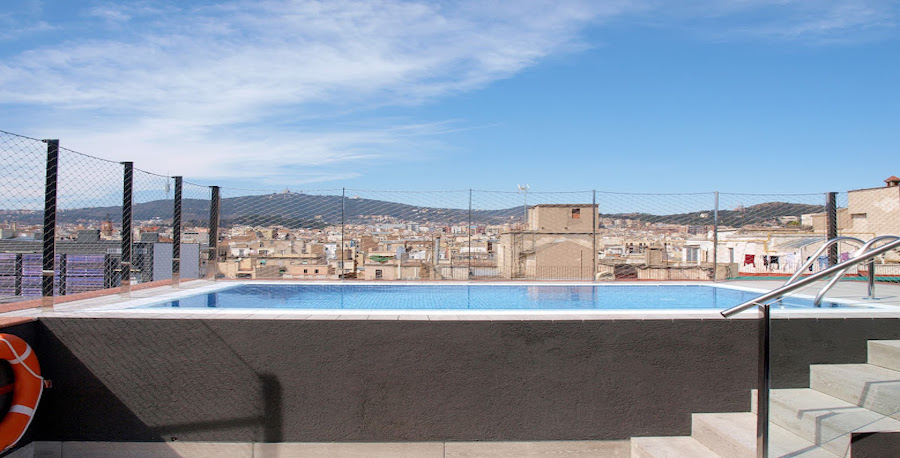 catalonia la pedrera piscina 02