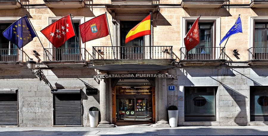 catalonia puerta del sol fachada 01