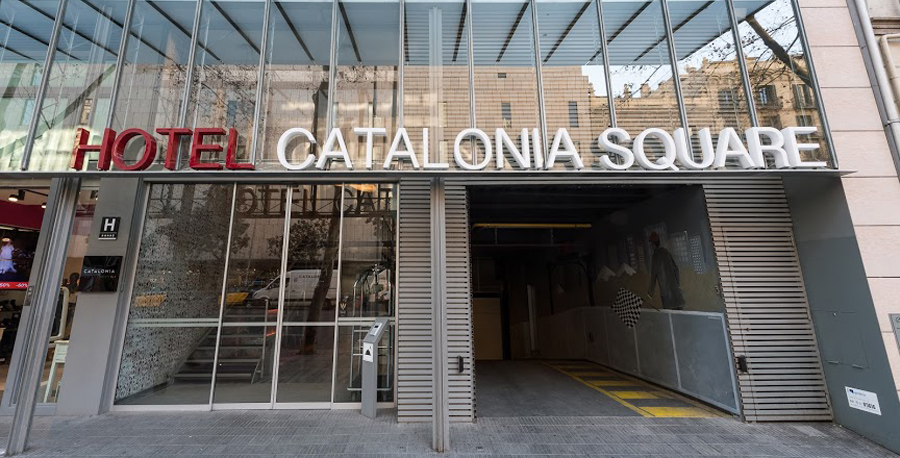 catalonia square front
